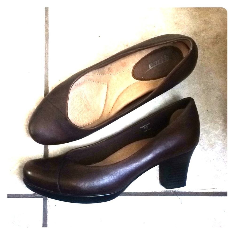 Earth women’s heels